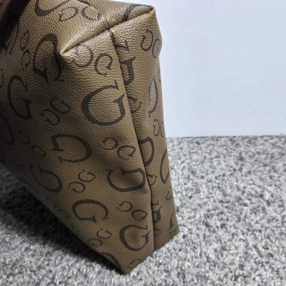 GUESS‎ Make Up Cosmetic Bag Zip Top Closure Brown Tones Gold Tone Trim LOGO
